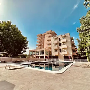 St Gregory Park Szálloda